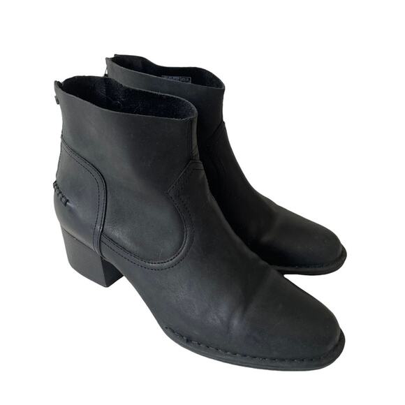 Ugg Bandara Leather Ankle Boot Stye 1098310 Black 9 EUC - Picture 2 of 10
